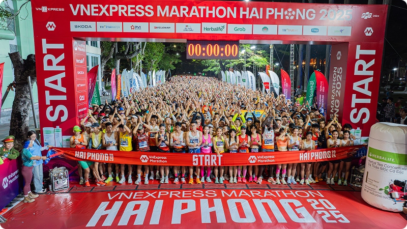 FPT continued to affirm its pioneering role in community building through a series of large-scale activities.