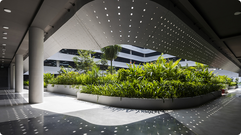 F-Town 3 was recognized by Wallpaper, a leading architecture and design magazine in the United Kingdom, as a representative project of bioclimatic architecture, where more than 40% of the space does not require air conditioning.